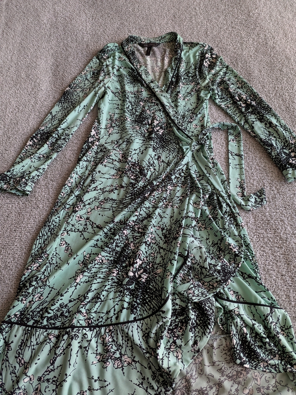 BCBGMaxAzria Mint Green & Black Floral Wrap Dress NWOT